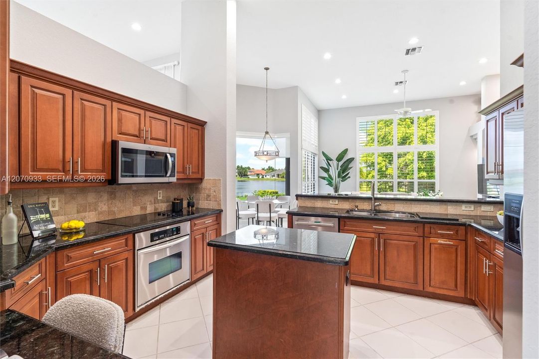 For Sale: $1,375,000 (4 beds, 3 baths, 2718 Square Feet)