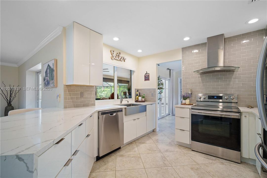 For Sale: $975,000 (3 beds, 2 baths, 1768 Square Feet)