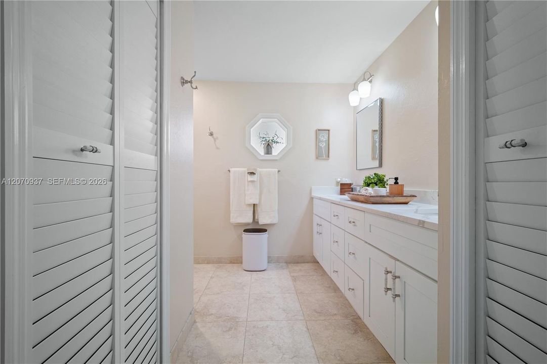 For Sale: $975,000 (3 beds, 2 baths, 1768 Square Feet)