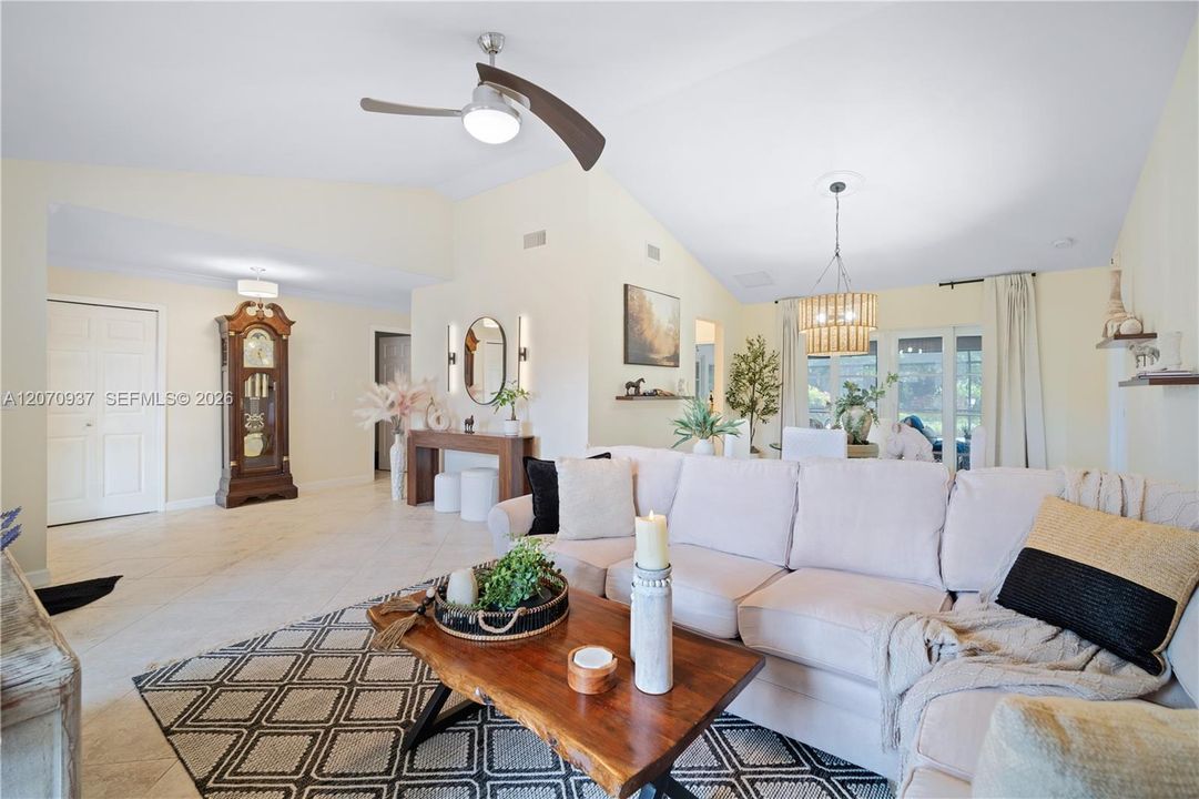 For Sale: $975,000 (3 beds, 2 baths, 1768 Square Feet)