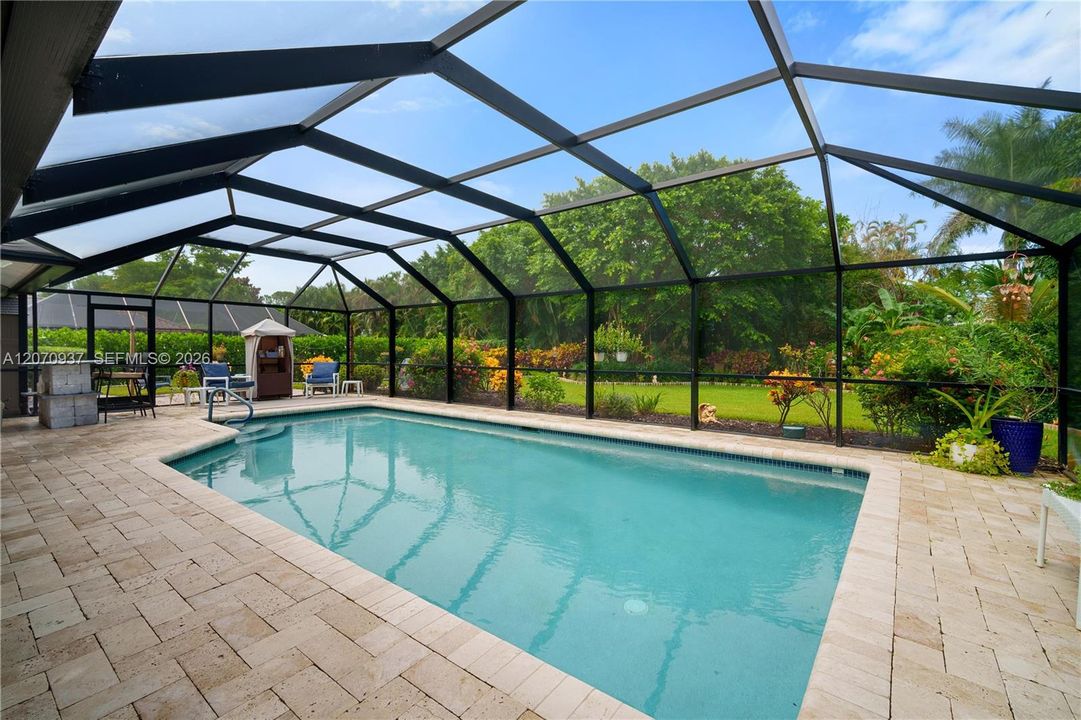 For Sale: $975,000 (3 beds, 2 baths, 1768 Square Feet)