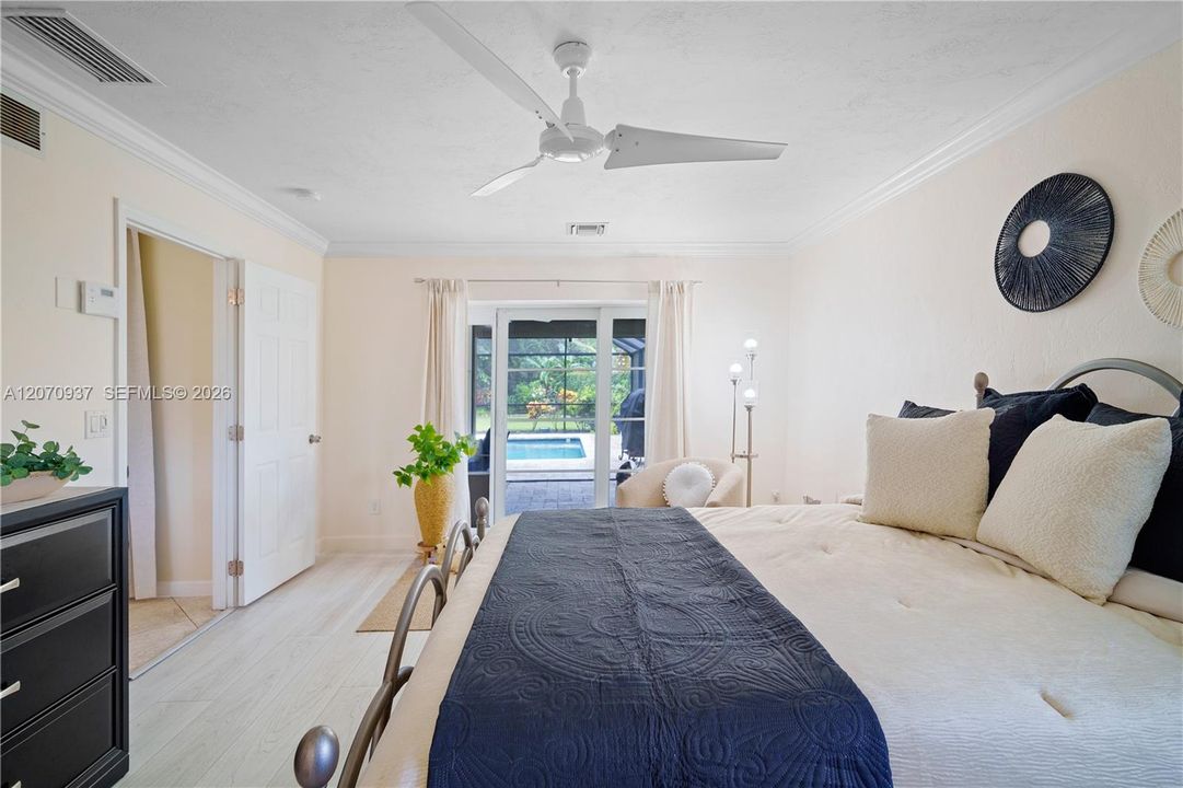 For Sale: $975,000 (3 beds, 2 baths, 1768 Square Feet)