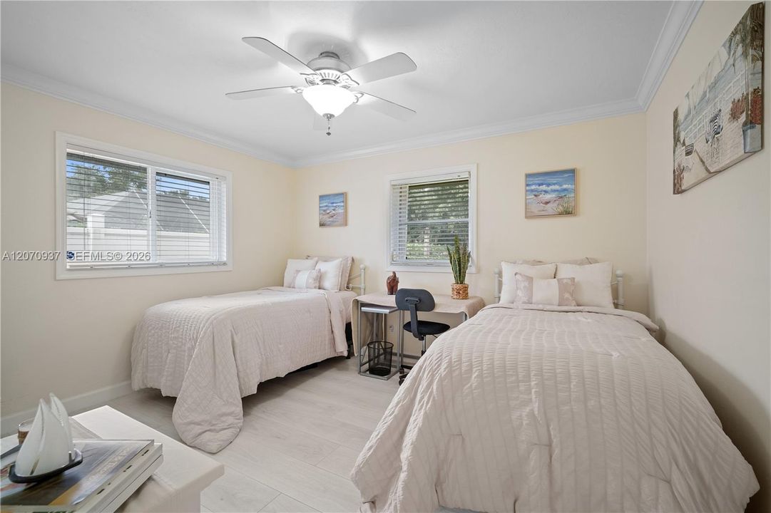 For Sale: $975,000 (3 beds, 2 baths, 1768 Square Feet)