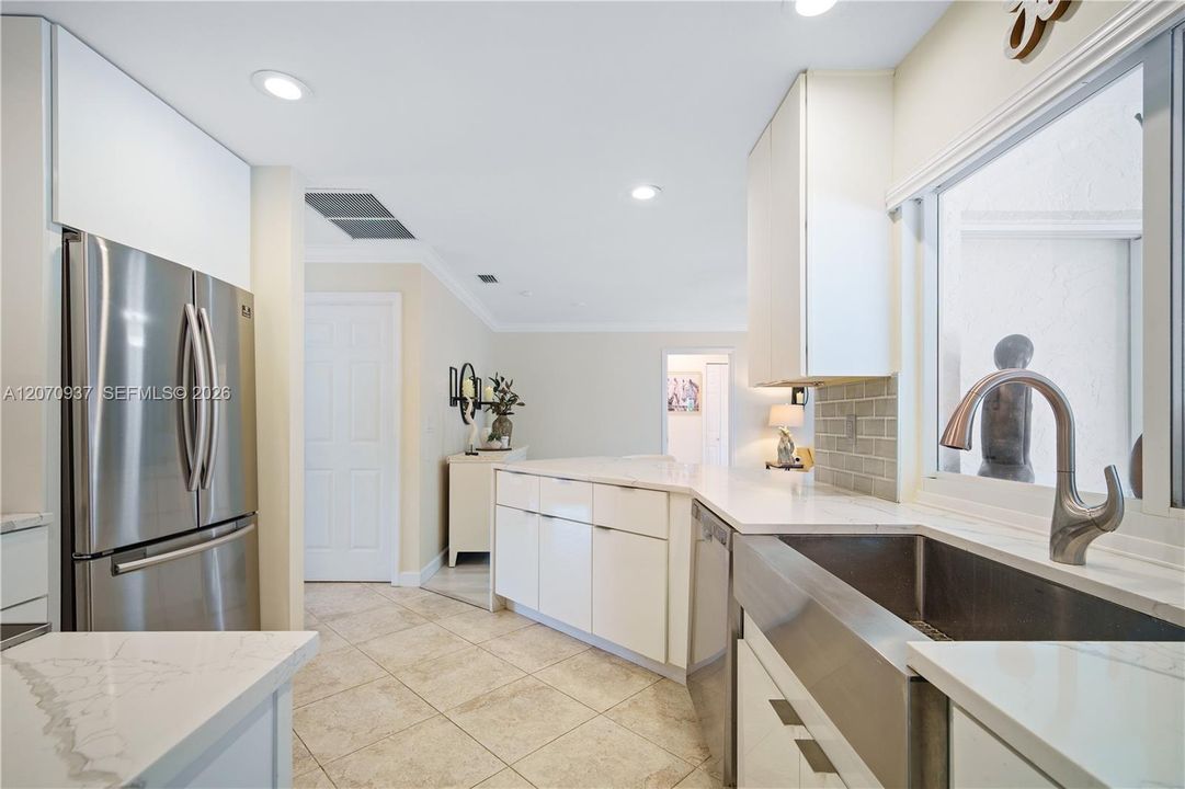 For Sale: $975,000 (3 beds, 2 baths, 1768 Square Feet)