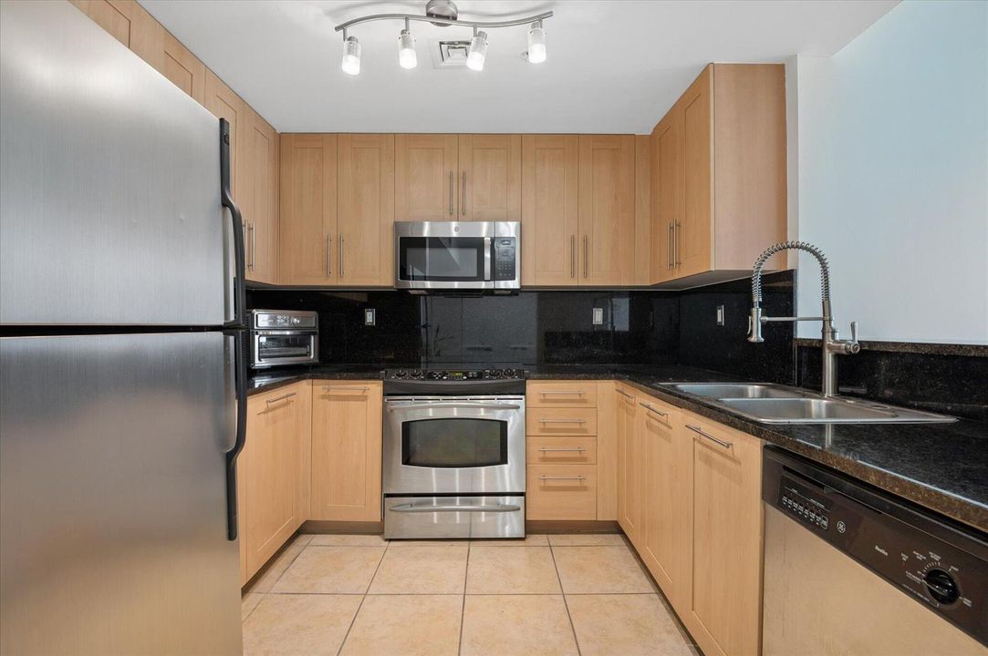 05-Steiner-511 5th Ave #1422-7