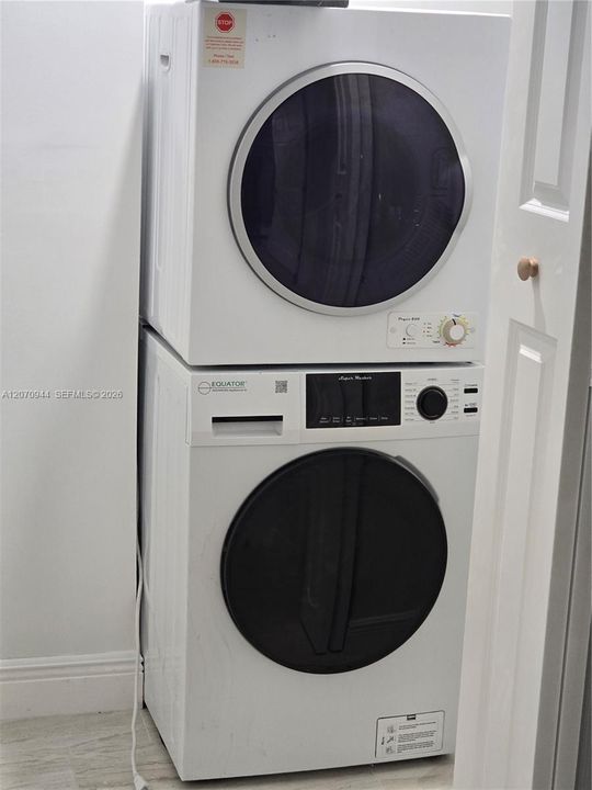 For Rent: $2,000 (1 beds, 1 baths, 2012 Square Feet)