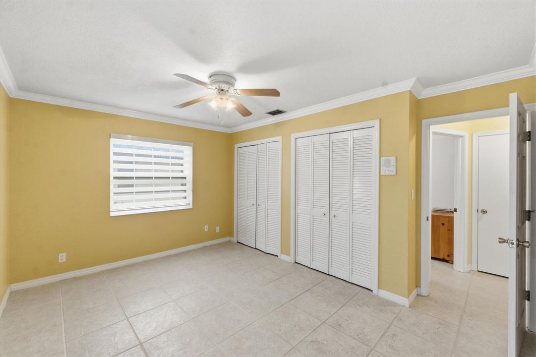 8719 NW 1st St_003