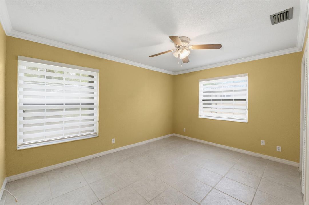 8719 NW 1st St_002