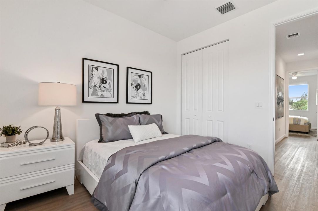 30 Bedroom 02