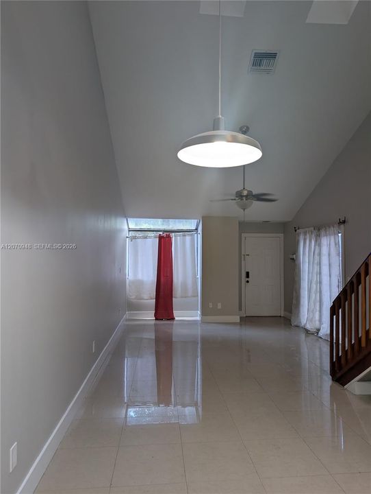 For Rent: $2,700 (3 beds, 2 baths, 1336 Square Feet)