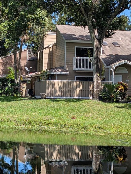 For Rent: $2,700 (3 beds, 2 baths, 1336 Square Feet)