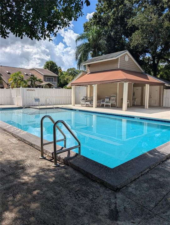 For Rent: $2,700 (3 beds, 2 baths, 1336 Square Feet)
