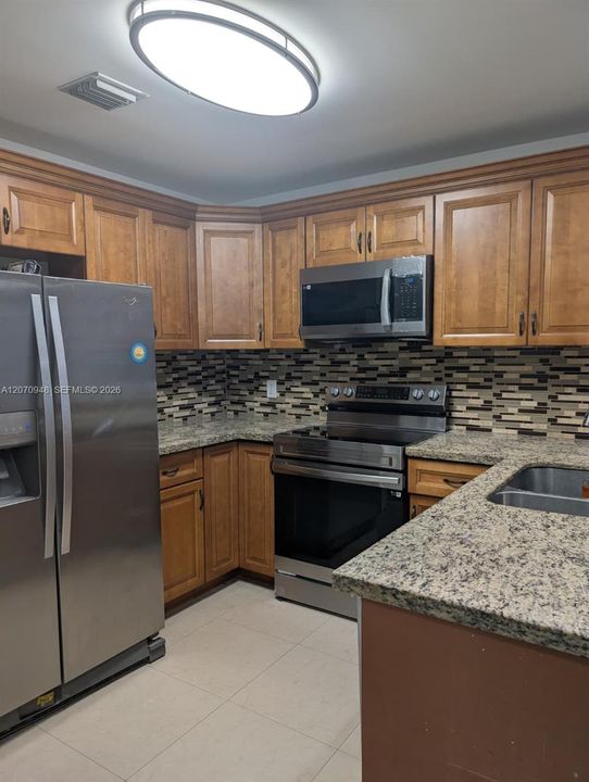 For Rent: $2,700 (3 beds, 2 baths, 1336 Square Feet)