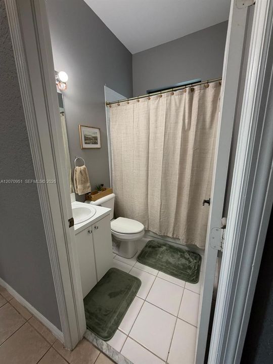 En Venta: $545,000 (4 camas, 3 baños, 2069 Pies cuadrados)