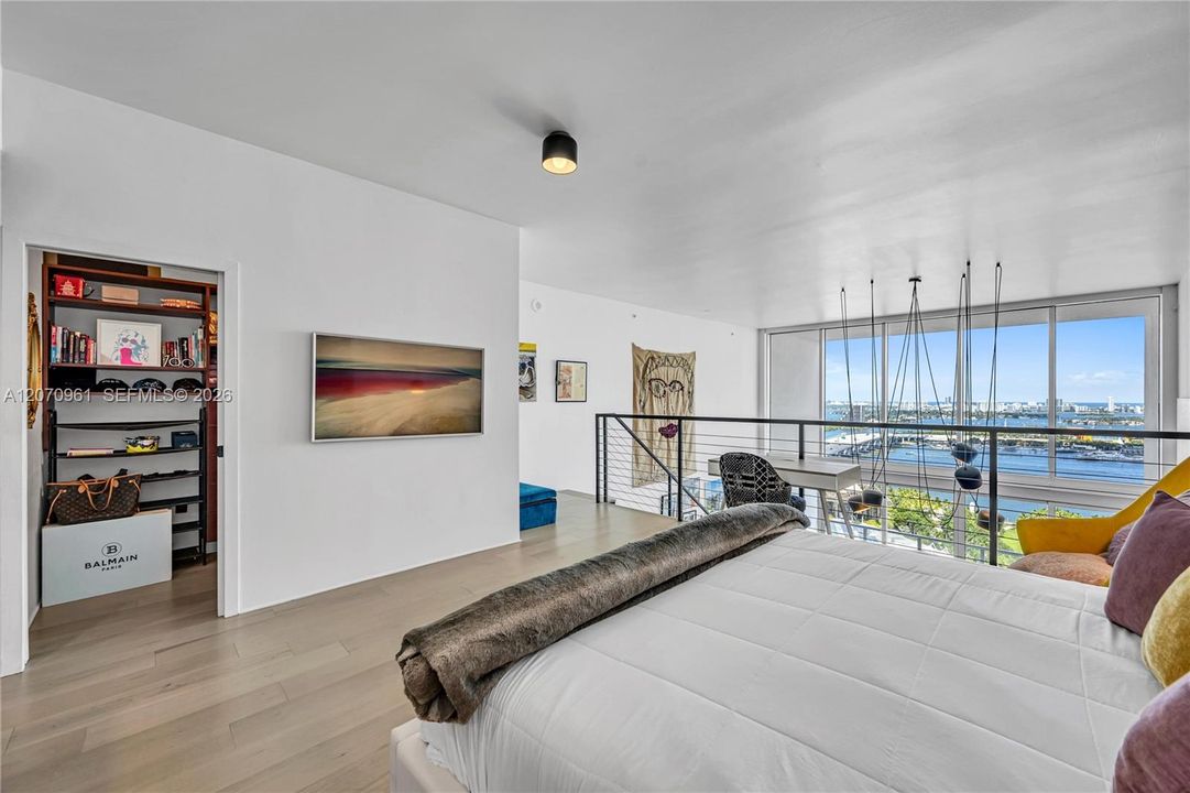 For Sale: $1,555,888 (2 beds, 2 baths, 1794 Square Feet)