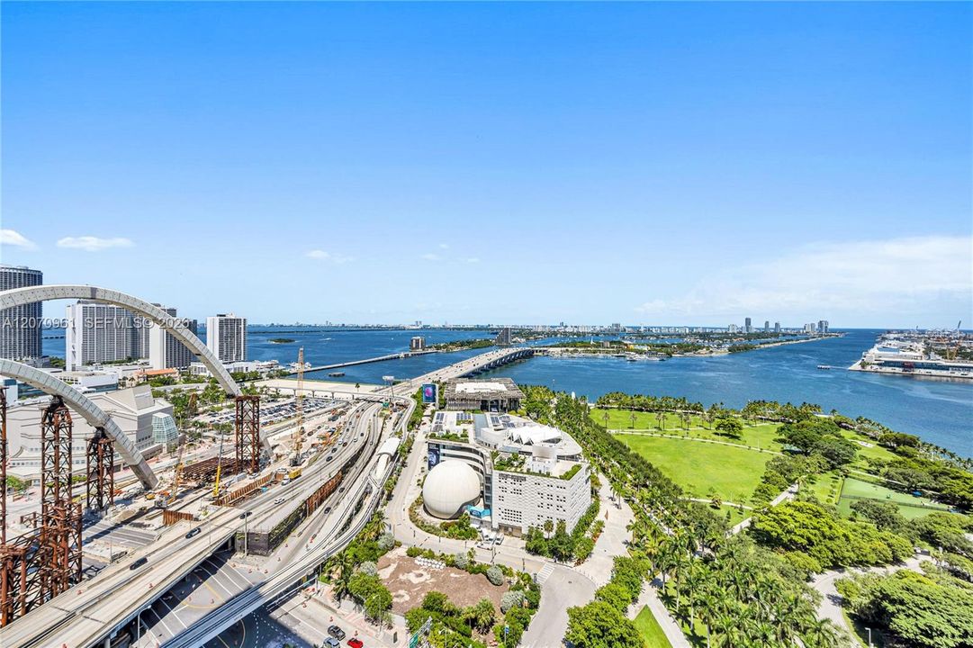 For Sale: $1,555,888 (2 beds, 2 baths, 1794 Square Feet)