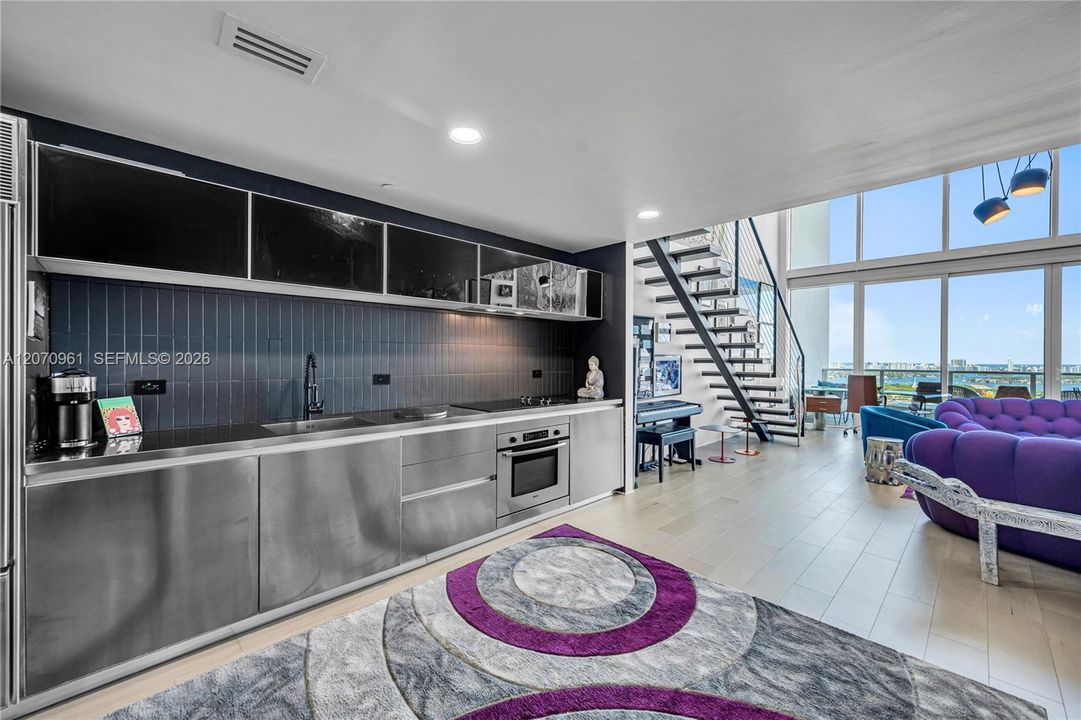 For Sale: $1,555,888 (2 beds, 2 baths, 1794 Square Feet)