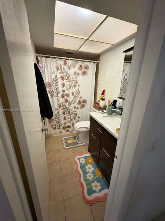 For Rent: $2,250 (2 beds, 2 baths, 1250 Square Feet)