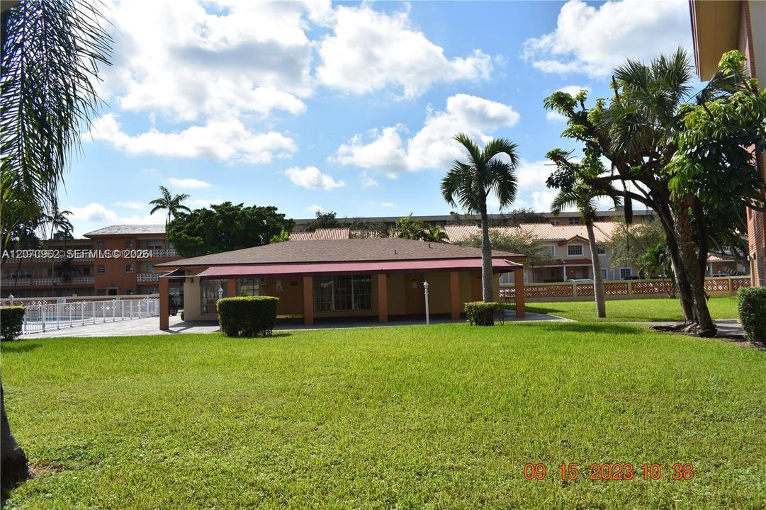 For Rent: $2,250 (2 beds, 2 baths, 1250 Square Feet)