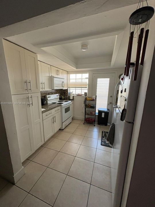 For Rent: $2,250 (2 beds, 2 baths, 1250 Square Feet)