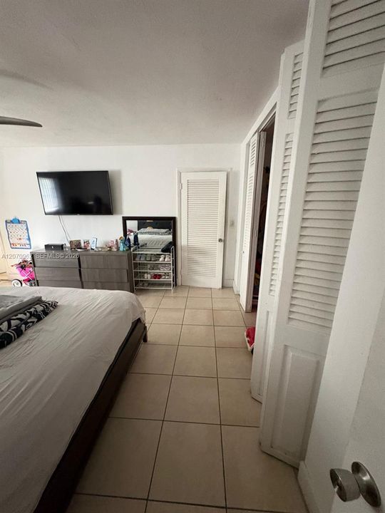 For Rent: $2,250 (2 beds, 2 baths, 1250 Square Feet)