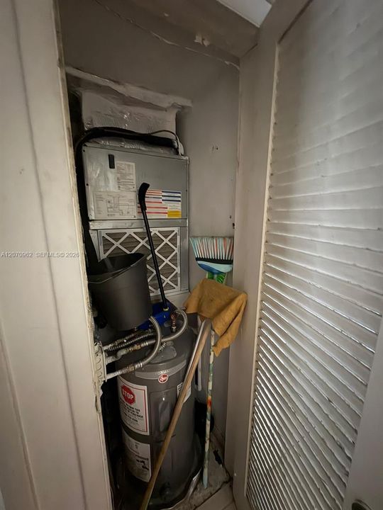 For Rent: $2,250 (2 beds, 2 baths, 1250 Square Feet)