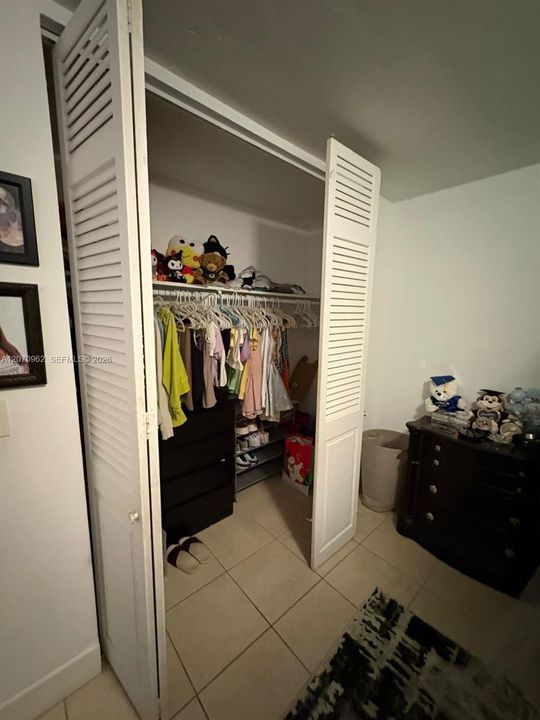 For Rent: $2,250 (2 beds, 2 baths, 1250 Square Feet)
