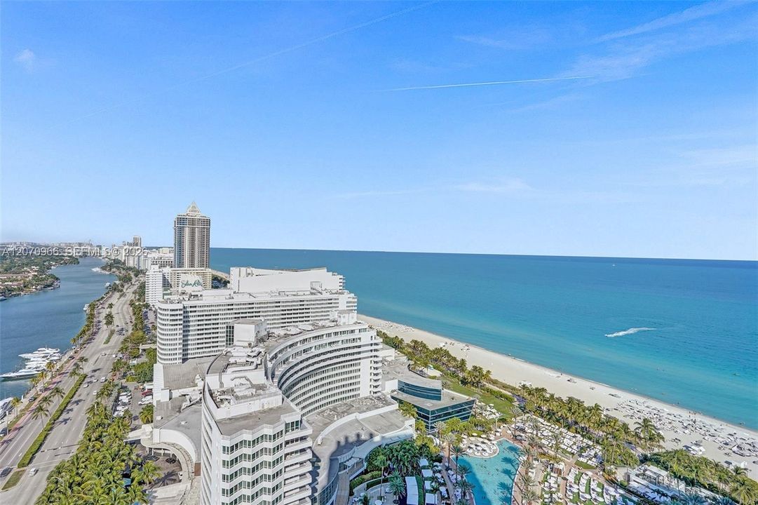 For Rent: $7,000 (1 beds, 2 baths, 1100 Square Feet)