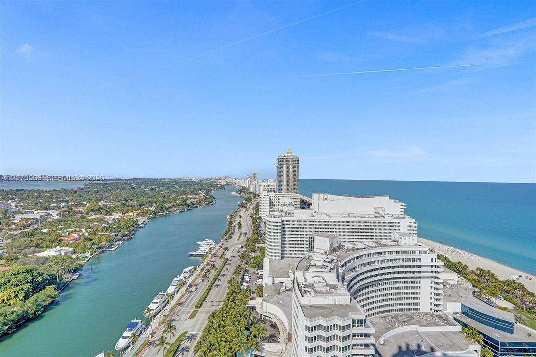 For Rent: $7,000 (1 beds, 2 baths, 1100 Square Feet)