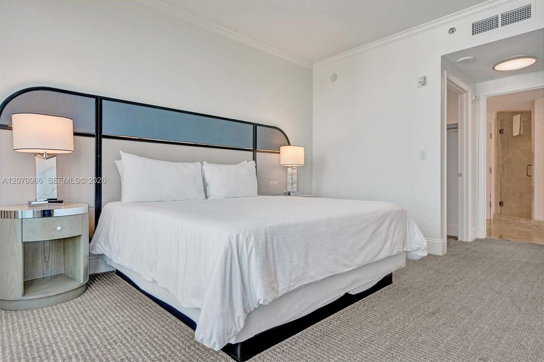 For Rent: $7,000 (1 beds, 2 baths, 1100 Square Feet)