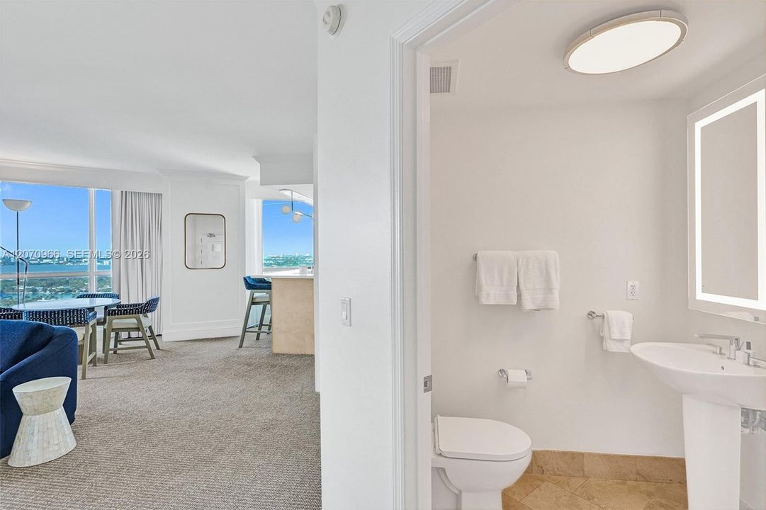 For Rent: $7,000 (1 beds, 2 baths, 1100 Square Feet)