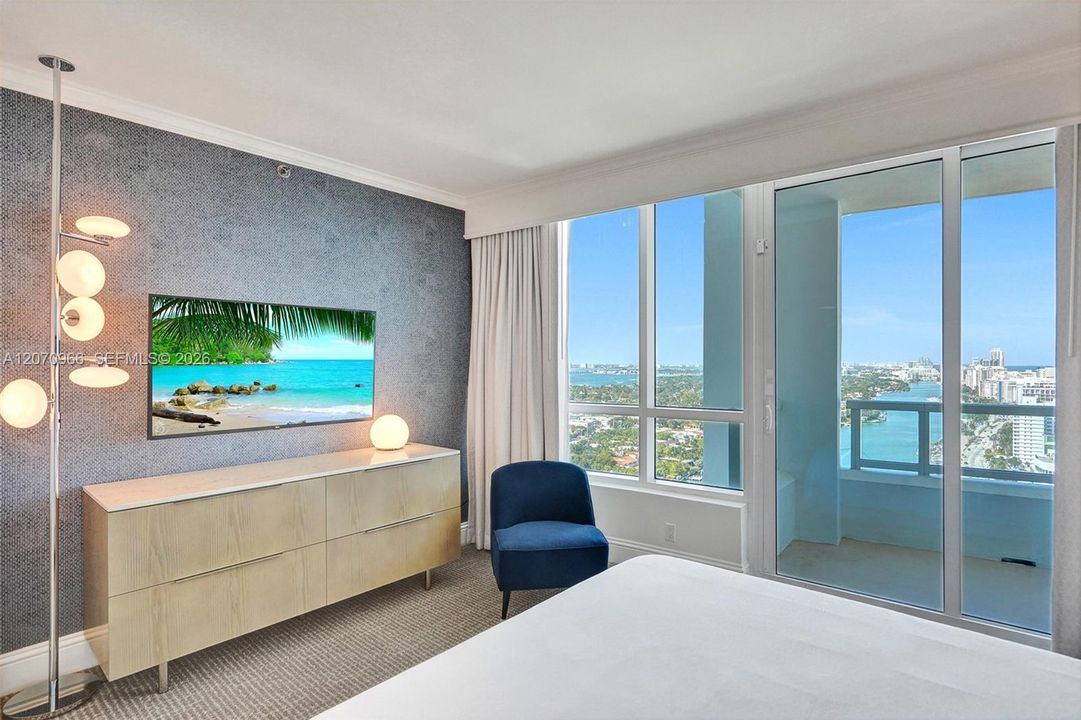 For Rent: $7,000 (1 beds, 2 baths, 1100 Square Feet)