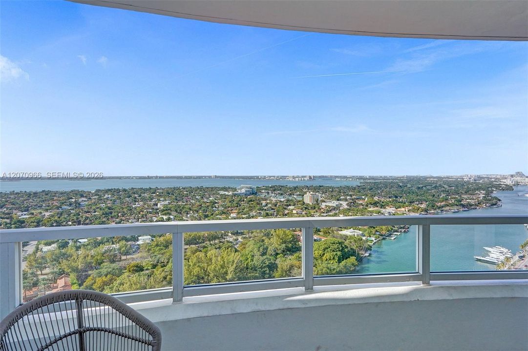 For Rent: $7,000 (1 beds, 2 baths, 1100 Square Feet)