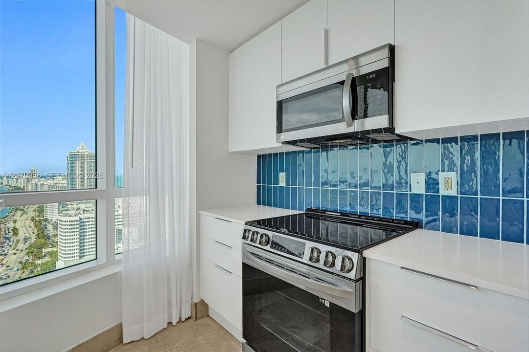 For Rent: $7,000 (1 beds, 2 baths, 1100 Square Feet)