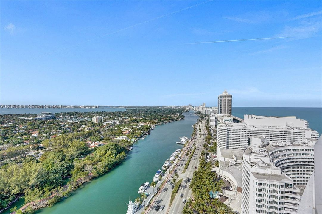 For Rent: $7,000 (1 beds, 2 baths, 1100 Square Feet)