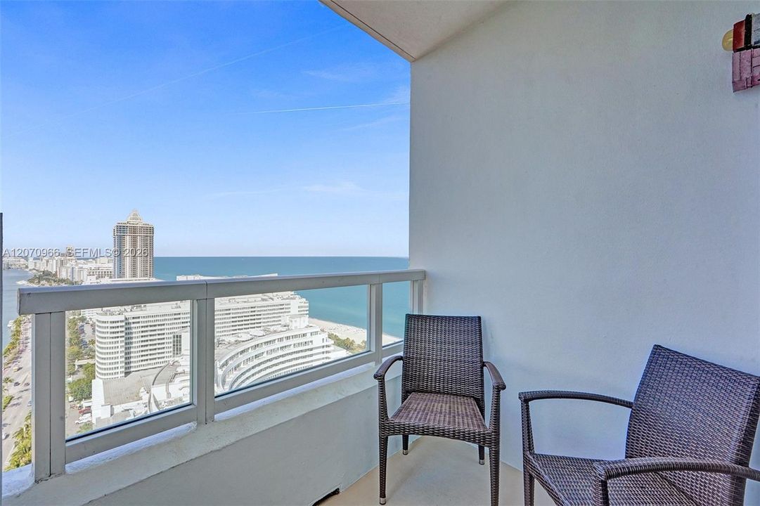 For Rent: $7,000 (1 beds, 2 baths, 1100 Square Feet)