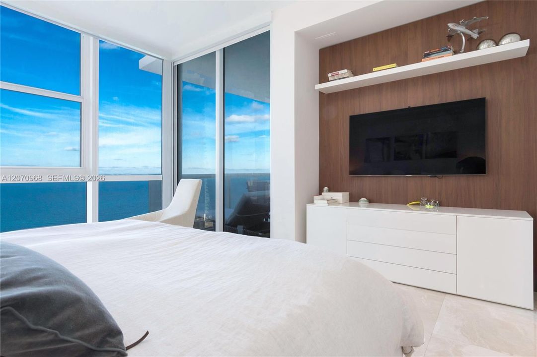For Rent: $7,900 (2 beds, 2 baths, 1570 Square Feet)