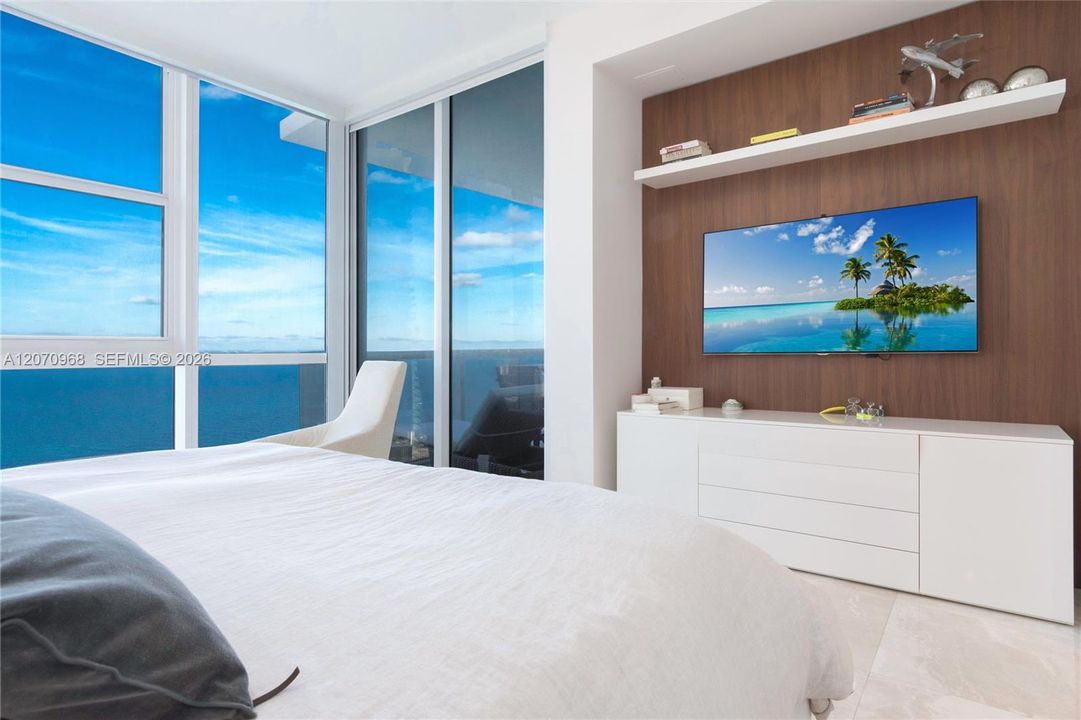 For Rent: $7,900 (2 beds, 2 baths, 1570 Square Feet)
