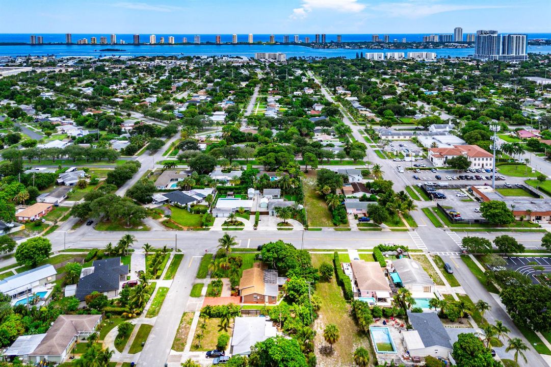 049-8196thStreet-LakePark-FL-33403-FULL