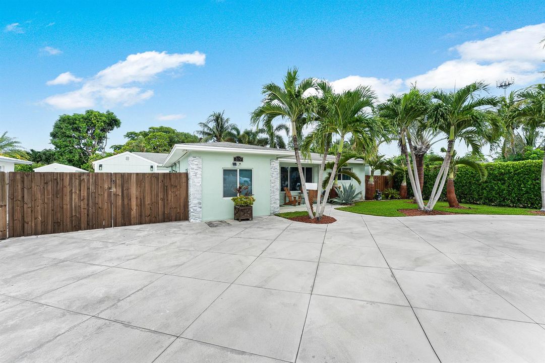 004-8196thStreet-LakePark-FL-33403-FULL