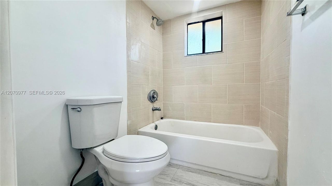 For Rent: $1,850 (1 beds, 1 baths, 773 Square Feet)