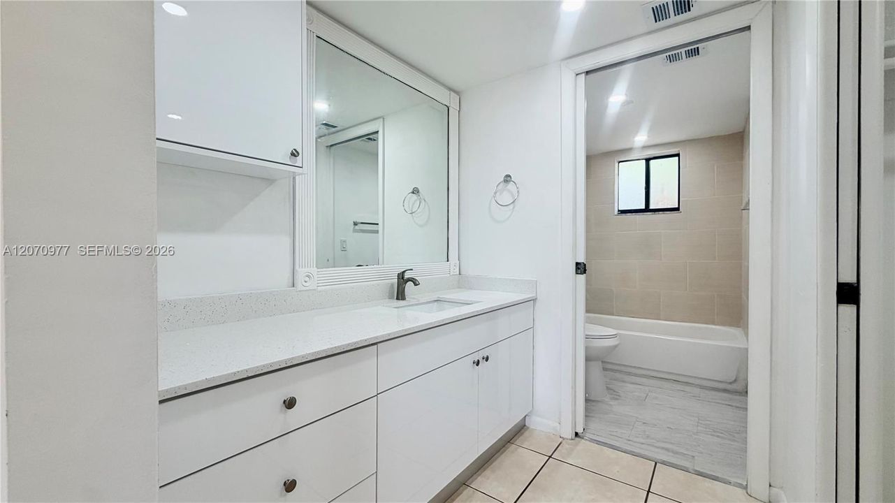 For Rent: $1,850 (1 beds, 1 baths, 773 Square Feet)