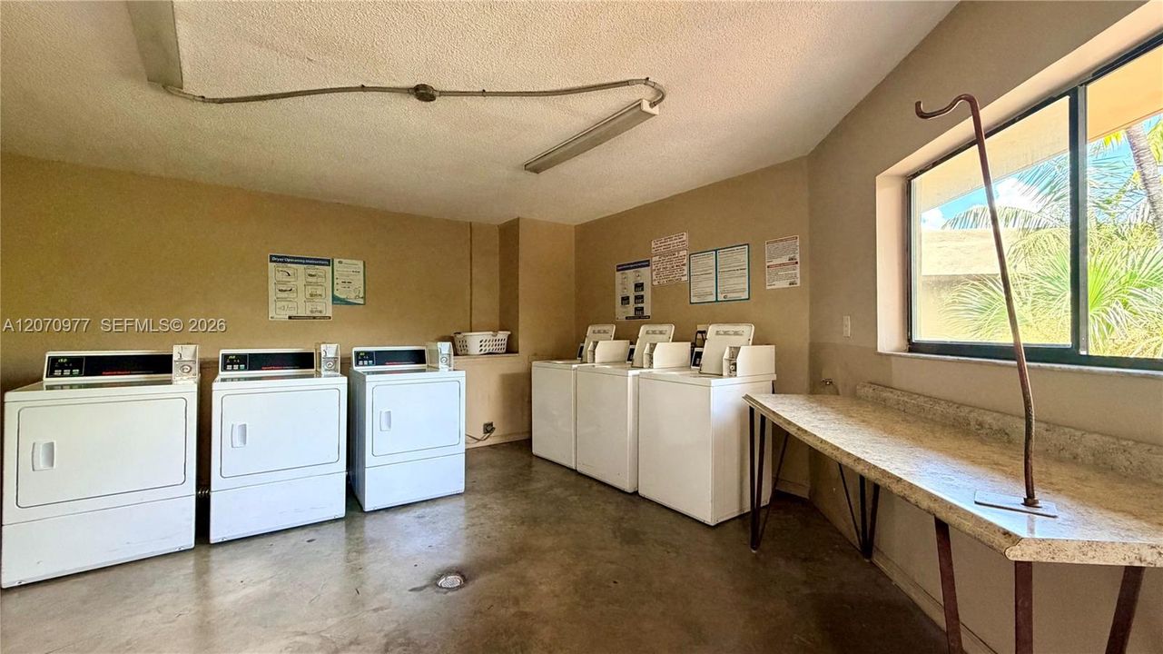 For Rent: $1,850 (1 beds, 1 baths, 773 Square Feet)