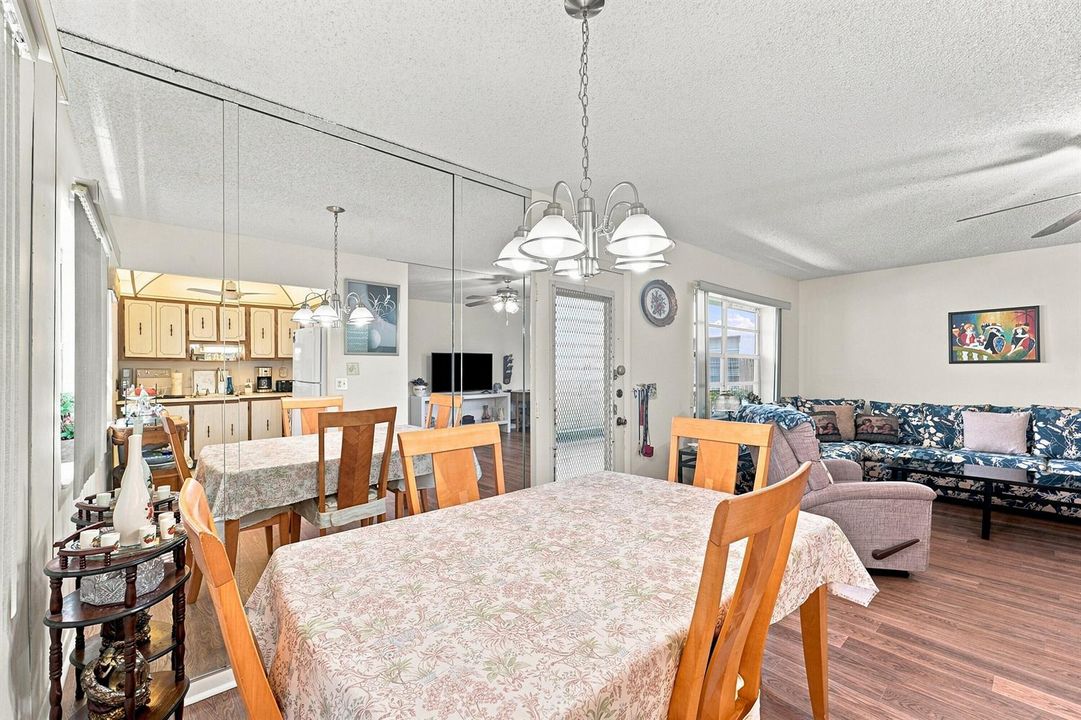 04_dining area