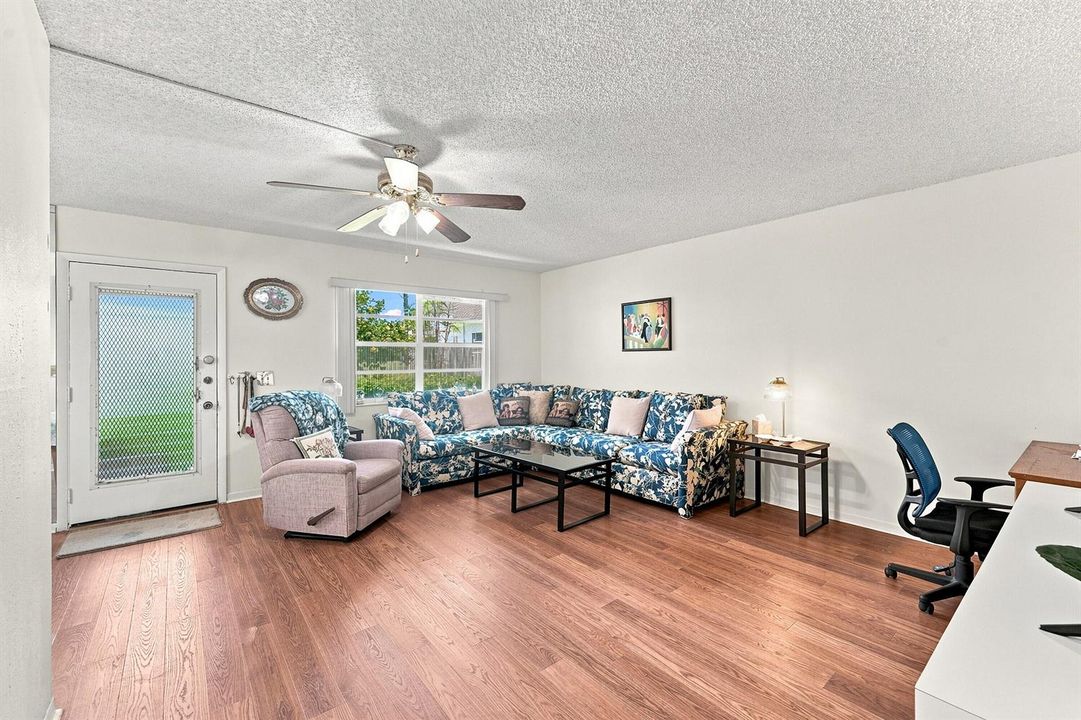 07_living room