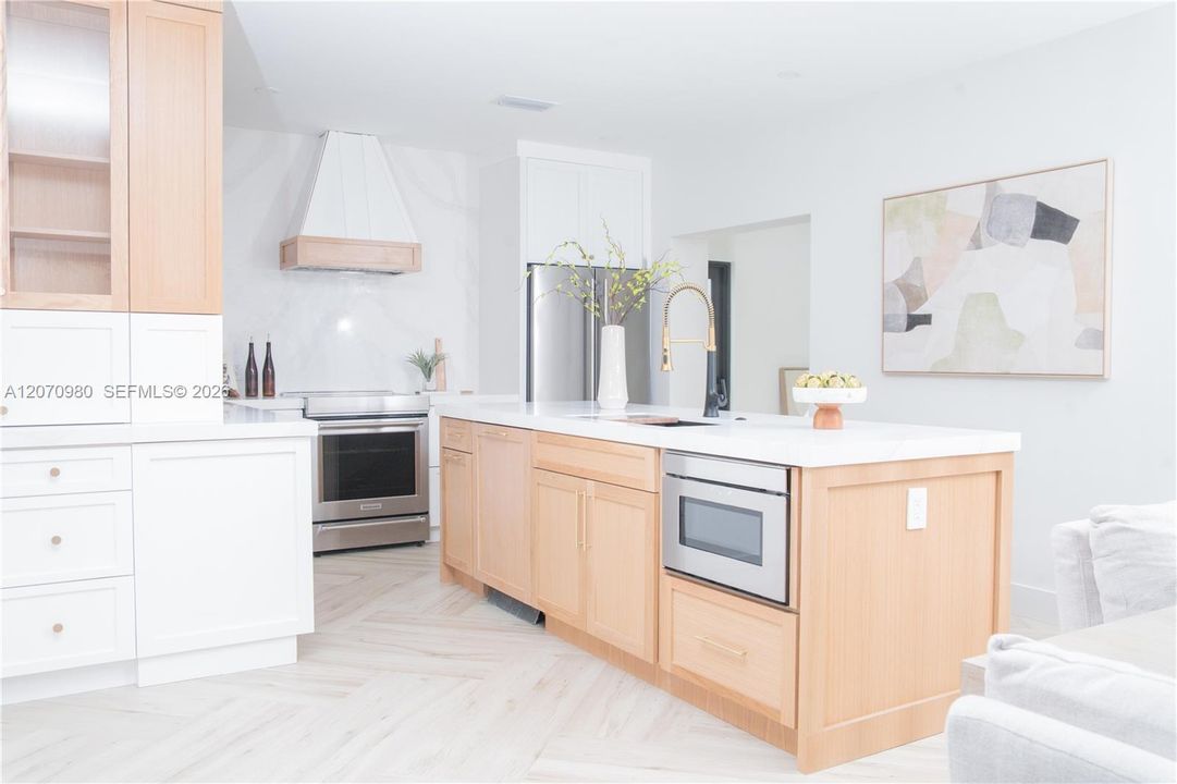 For Sale: $2,400,000 (3 beds, 2 baths, 2259 Square Feet)