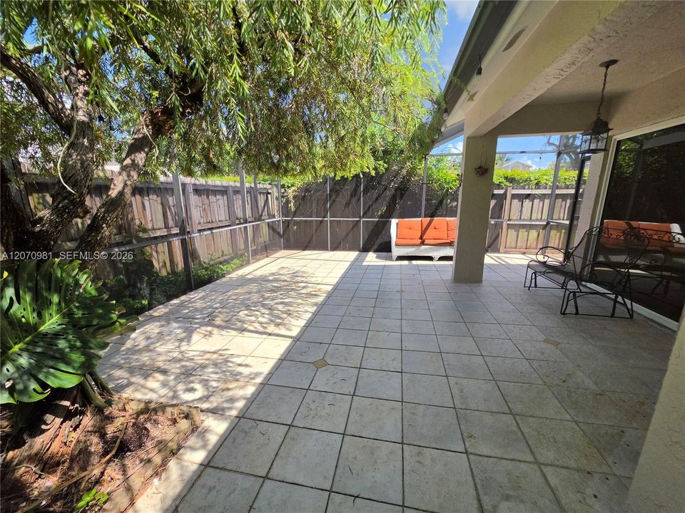 For Rent: $3,800 (2 beds, 2 baths, 1064 Square Feet)