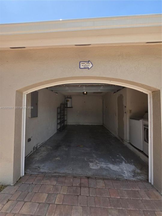 For Rent: $3,800 (2 beds, 2 baths, 1064 Square Feet)
