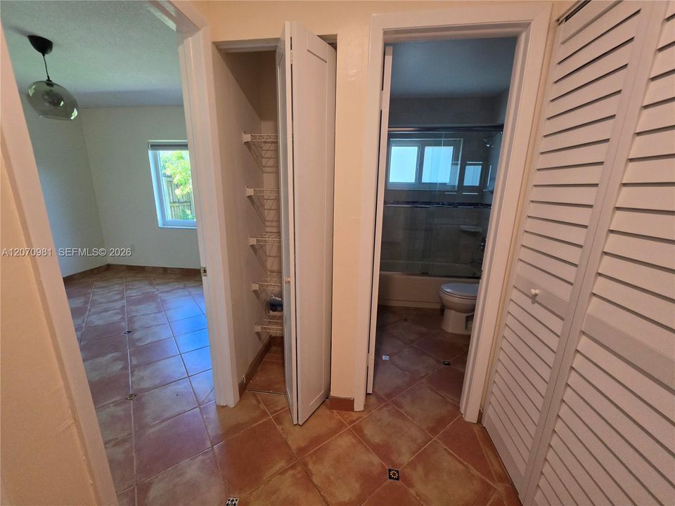 For Rent: $3,800 (2 beds, 2 baths, 1064 Square Feet)