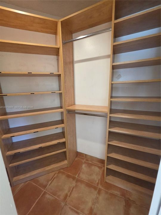 For Rent: $3,800 (2 beds, 2 baths, 1064 Square Feet)